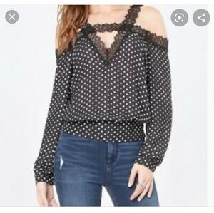 NWT Bebe polkadot blouse fits till S